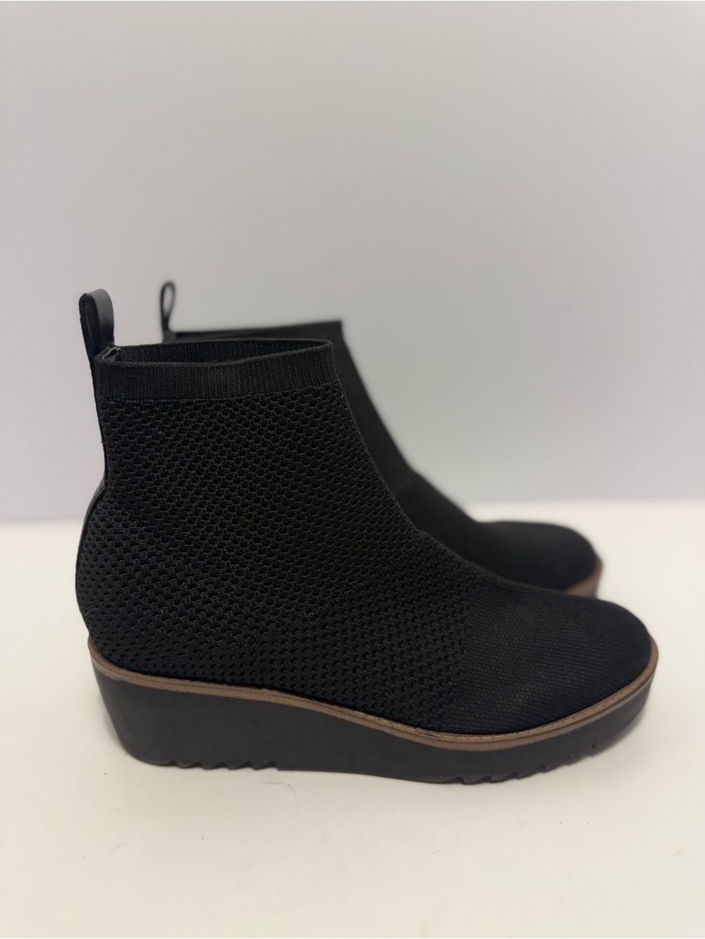 Bandlino Reissa stretch wedge black bootie ladies 6